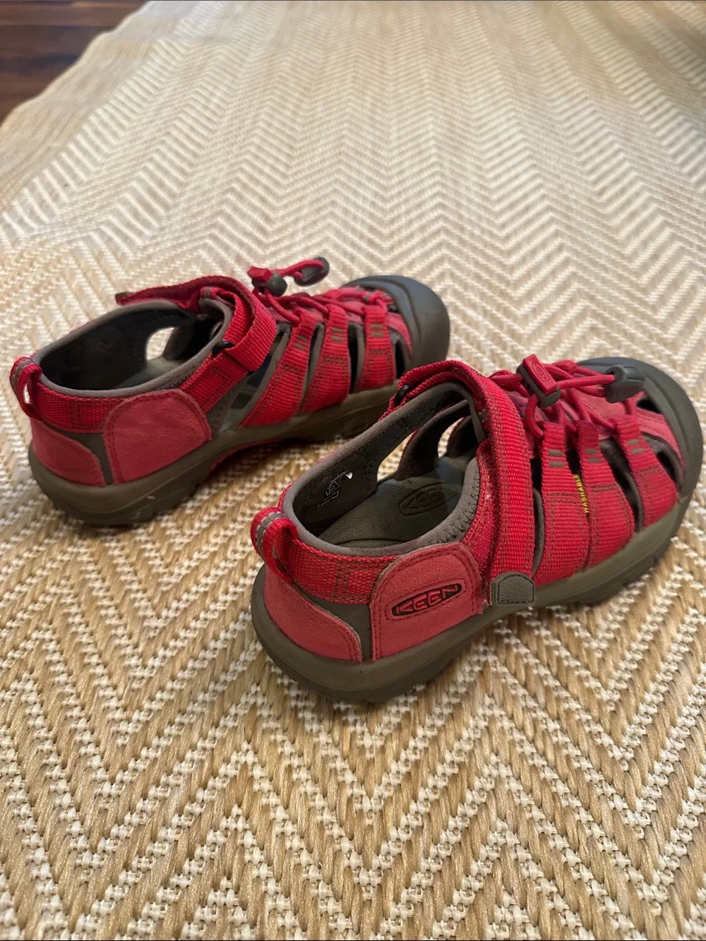 Keen youth Newport H2 sandal water sports size 2